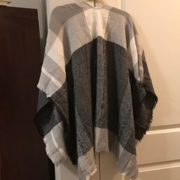 Plaid Shawl, like new - Picture 2 of 2